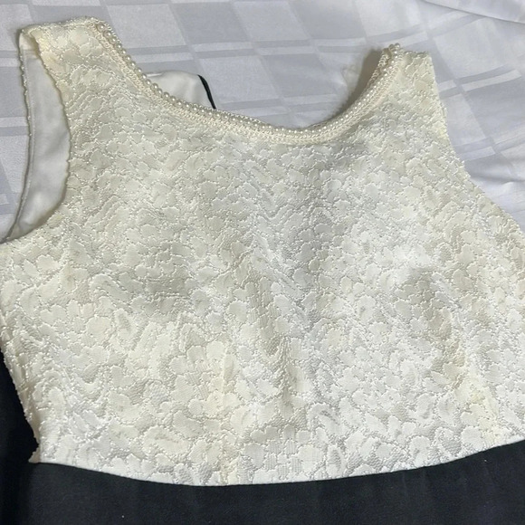 Dress NWT Black & White ,lace ,beads ,back zipper, Layered look ,event, classic - Picture 16 of 16